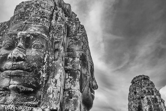 1 Day Discover Angkor Wat Sunrise Private Tour - Angkor Wat at dawn: the sunrise moment and the first walk