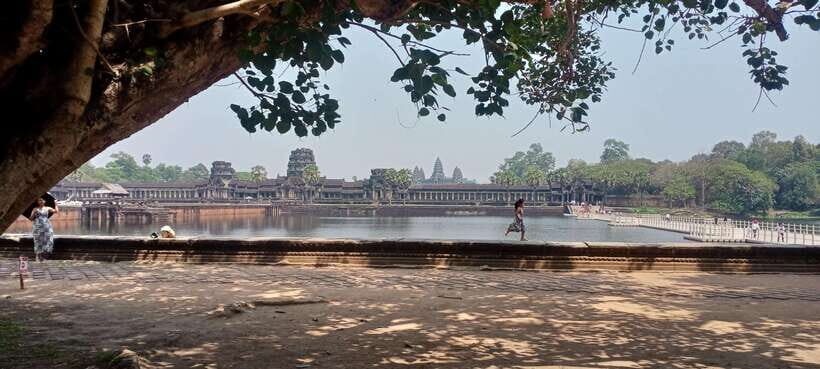 1-Day private Angkor Temple Tour from Siem Reap - Terrace of the Elephants and Leper King: ceremonies and stone drama