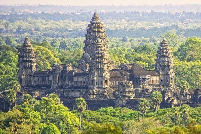 2-Day Best of Angkor Wat and Tonle Sap Lake Tour - Angkor Thom South Gate: the scale hits you before the explanations do