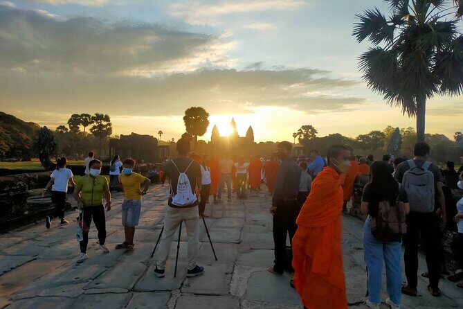 2-Day tour with sunrise - Getting around Angkor without stress: AC vehicle, hotel pickup, and route flow