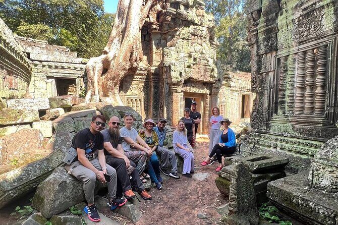 2 Days Exclusive Temple Highlights with Sunset and Sunrise Tour - Day 2: Torch-Required Sunrise at Angkor Wat, Then Ta Prohm to the City of Angkor Thom