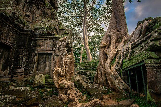 3-Day Angkor Wat & All Interesting Major Temples & Kulen Mount Waterfall - Banteay Srei, Banteay Samre, and Pre Rup: the temple trio with different vibes