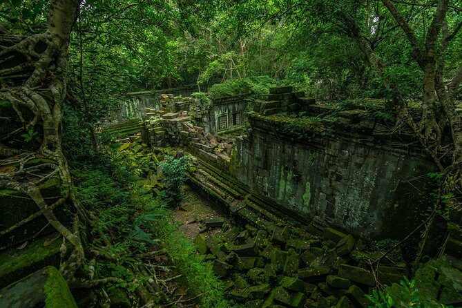 3-Day Angkor Wat with All Interesting Major Temples, Banteay Srei & Beng Mealea - Day 3: Beng Mealea’s jungle ruin plus Rolous Group temples at Bakong