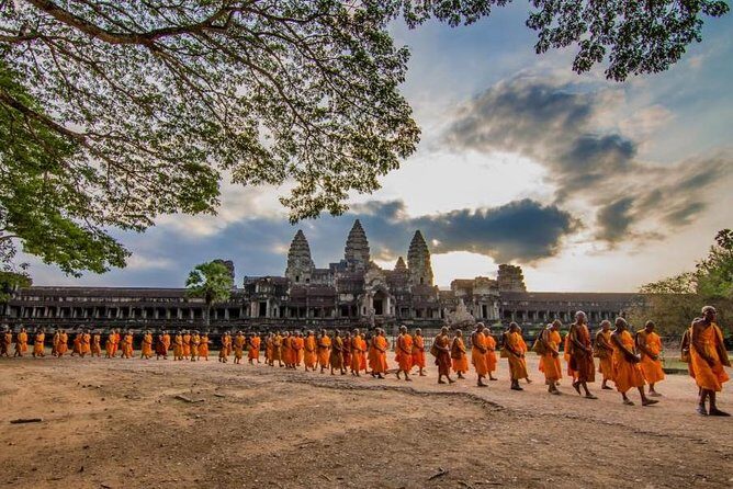 3-Day Angkor Wat with All Interesting Major Temples, Banteay Srei & Beng Mealea - Guide and pacing: why commentary changes everything at Angkor