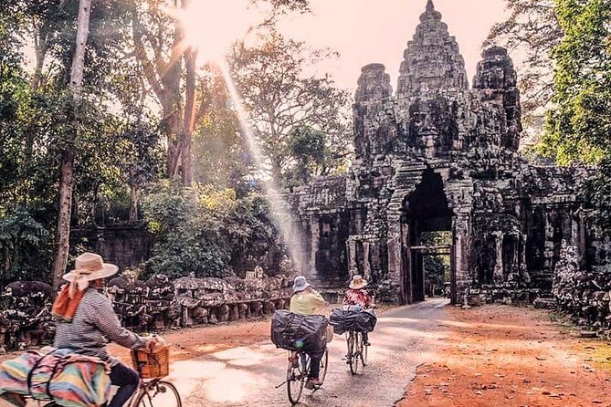 3-Day Tour(Unforgettable Angkor Temple Complex, Banteay Srei& Floating Village) - Day 3: Banteay Srei, Banteay Samre, and Kampong Phluk on Tonle Sap