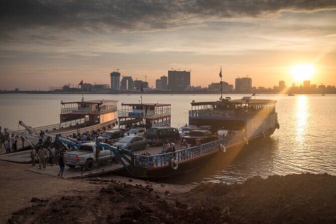 4-hours cooking with us in the Hinterlands of Phnom Penh - Meet the Province and the Village Mood Shift