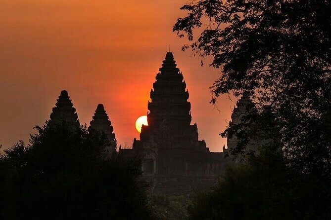 A Day Private Discovery - Sunrise Angkor Wat, Bayon And Ta Prohm - Why This Sunrise Angkor Wat Day Feels Different