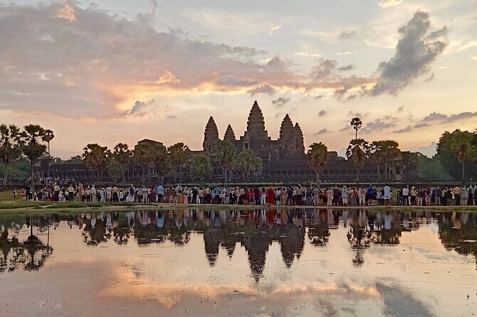 A Day Private Discovery - Sunrise Angkor Wat, Bayon And Ta Prohm - Terrace of the Elephants: A Short Stop With Big Atmosphere