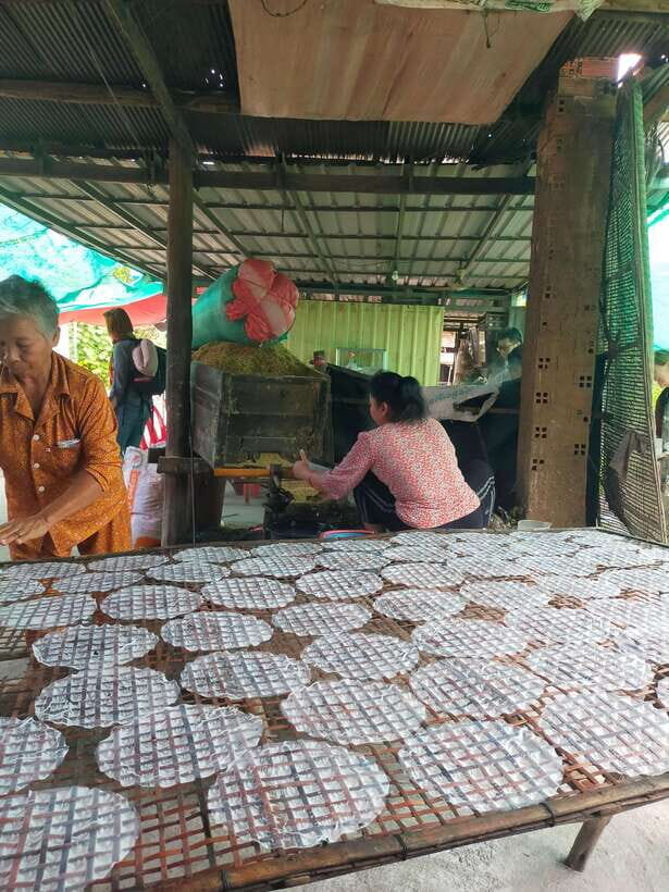 A Day TukTuk Handicrafts Bambootrain Killing&BatCaves,Sunset - Bamboo sticky rice and rice paper: snacks that become spring rolls