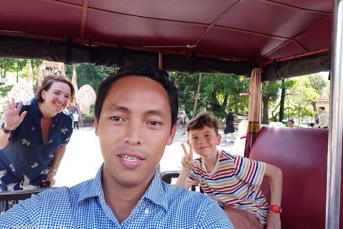 A Full Day Tour for Royal Palace, S21, Killing Fields & More - Getting around Phnom Penh in 8–9 hours without wasting daylight