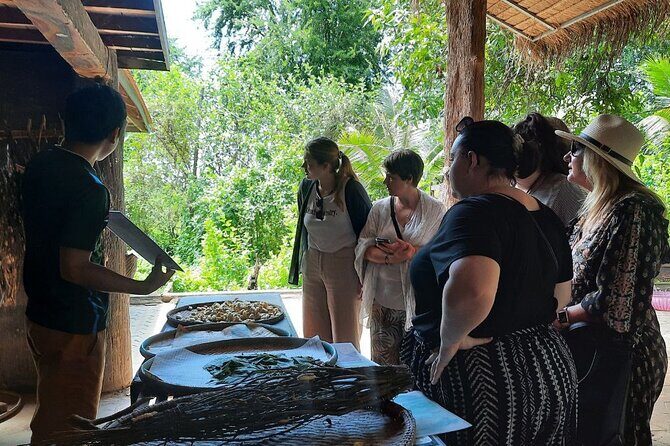 A Half Day Tour in Phnom Penh City - Silk Island on the Mekong: a breath of air after the museum