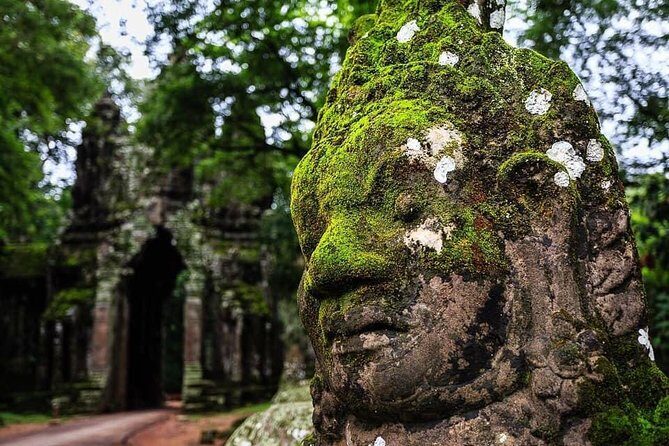 Angkor 2-Day Sunset & Sunrise Small-Group Tour - Sunset details: waiting, hills, and smog reality