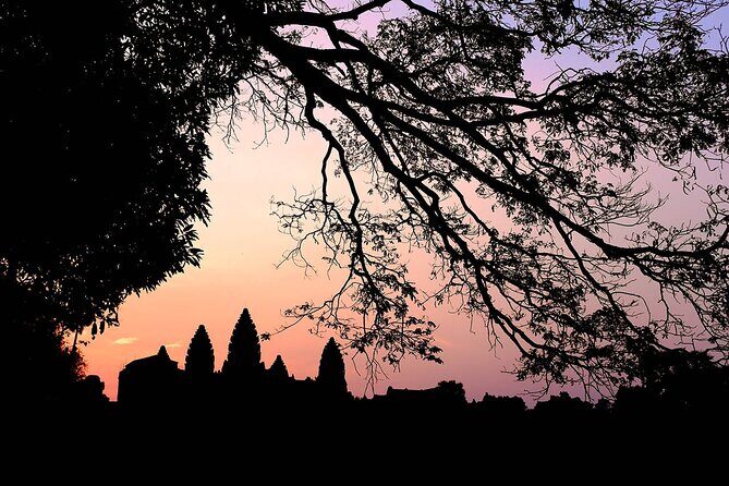 Angkor 2-Day Sunset & Sunrise Small-Group Tour - Day 2 sunrise at Angkor Wat: timing and entry strategy