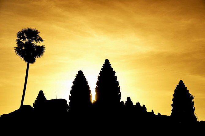 Angkor 2-Day Sunset & Sunrise Small-Group Tour - Angkor Thom and the South Gate: capital-city scale