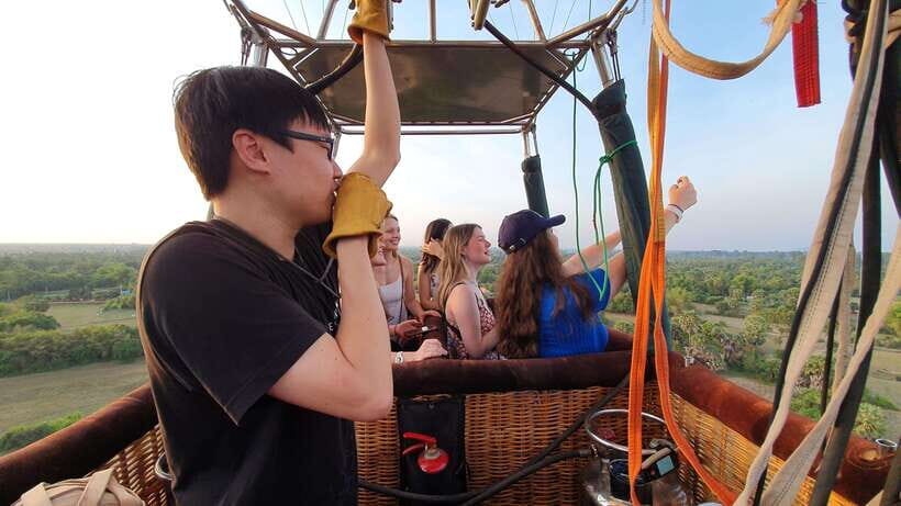 Angkor Stunning Hot Air Balloon - Comfort and Safety: Who Should Skip This Flight