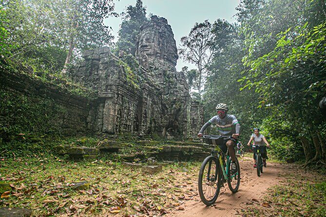 Angkor Sunrise Bike Tour / E-Bike or Tuk Tuk - Hotel pickup and your 5:00am wake-up reality