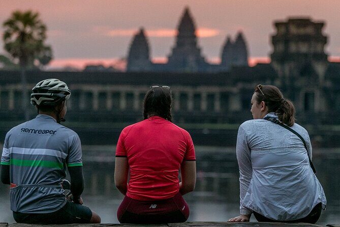 Angkor Sunrise Bike Tour / E-Bike or Tuk Tuk - Angkor Wat at sunrise: timing, viewpoints, and what to watch for