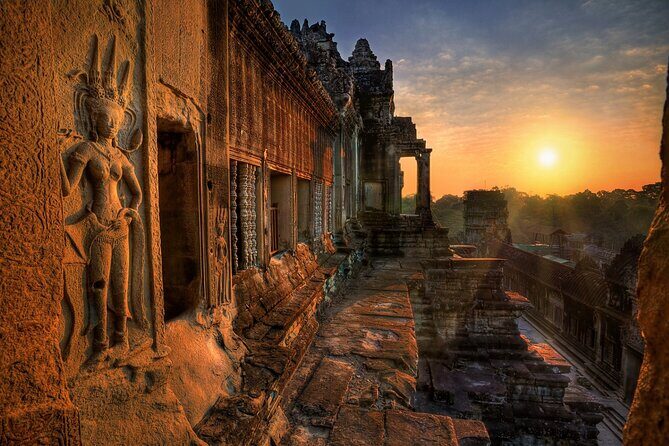 Angkor Sunrise Jeep Tour - Inclusive Breakfast & Lunch - Jeep comfort, small-group pacing, and why guides matter
