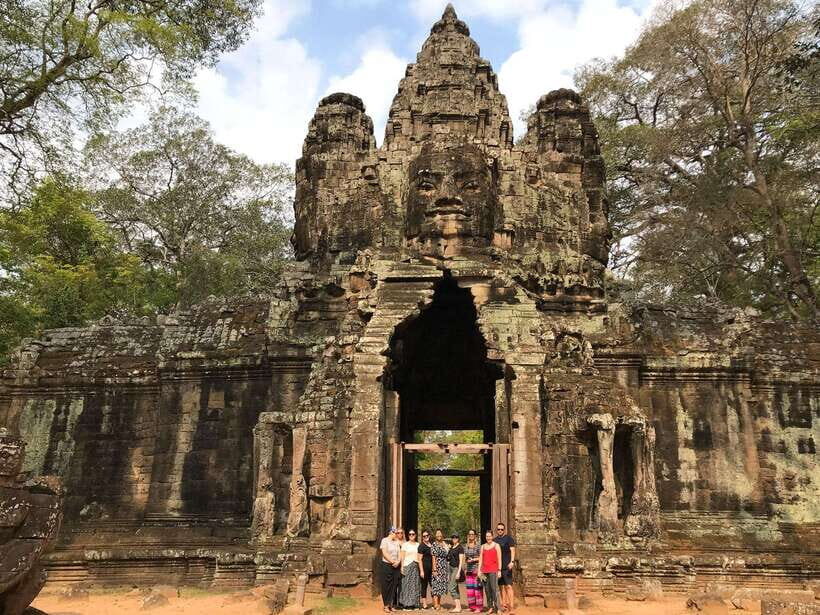 Angkor Temples Highlights Tour: 2 Days with Sunrise - Day 2: Grand Circuit temples, plus Banteay Srei’s carving obsession