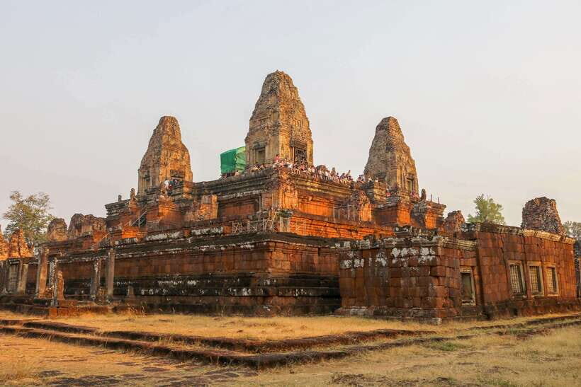 Angkor Wat: and Beyond Sunset at Bakheng Tour - Guides make the day: what you can learn from the styles here
