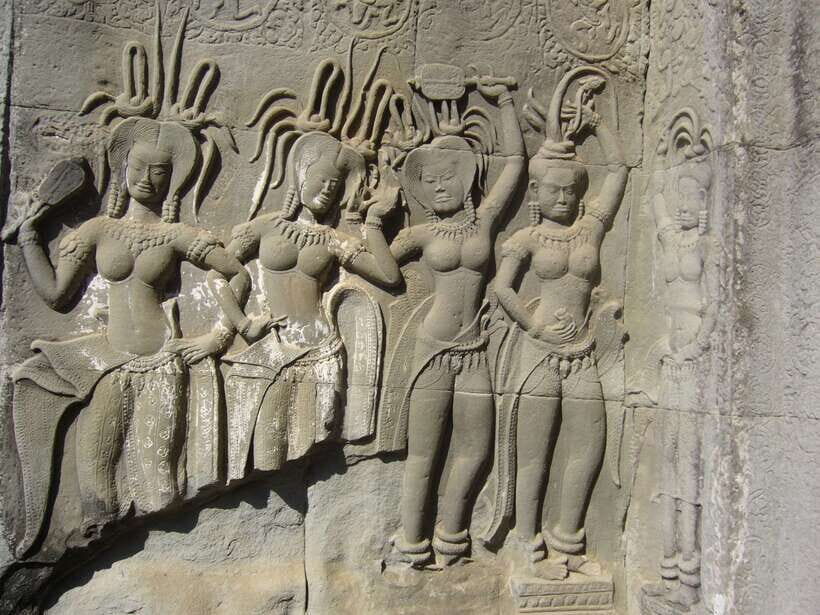 Angkor Wat Full-Day Private Tour with Sunrise - Private transport and a guide who makes the park make sense