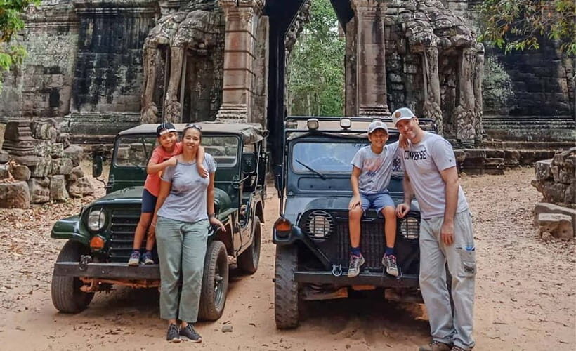 Angkor Wat: Guided Jeep Tour Inclusive lunch at local house - Bayon Temple and the “giant face” effect at the center