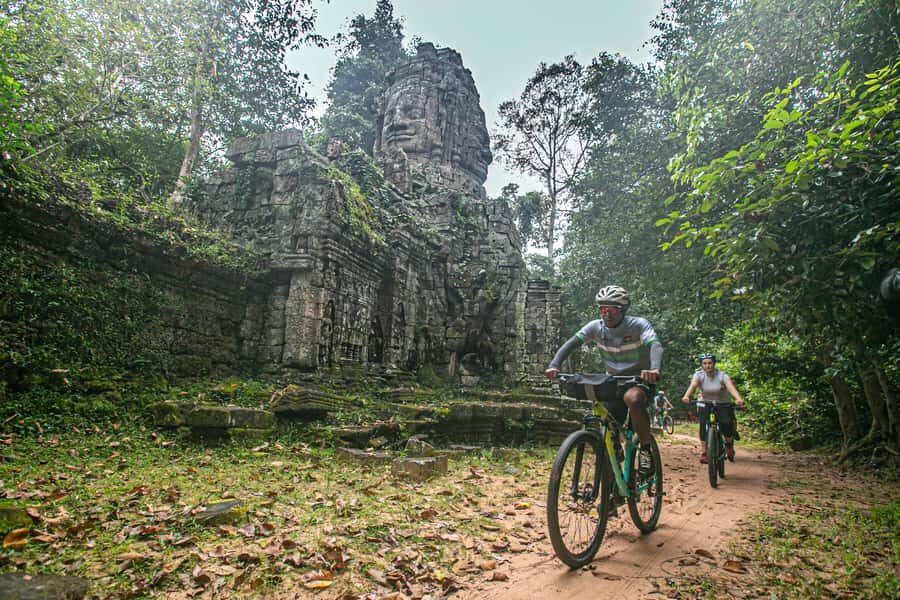 Angkor Wat: Guided Sunrise Bike Tour w/ Breakfast and Lunch - Pickup, Bikes, and the Clothing Rules That Matter