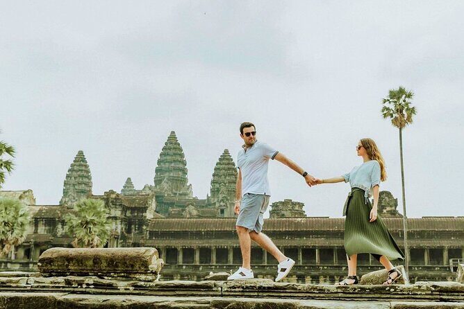 Angkor Wat one Day Private Tour for All Highlight Angkor Temples - Hotel pickup and air-con transport: why it matters at Angkor