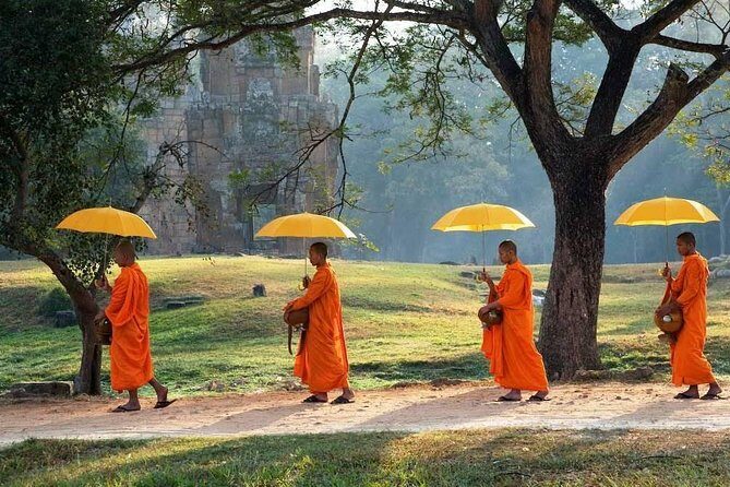 Angkor Wat plus Balloon Ride with Khmer Lunch - Practical tips before you go: clothes, comfort, and weather reality