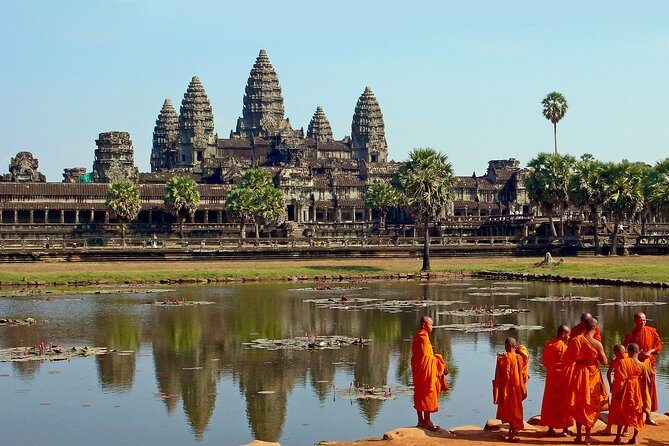 Angkor Wat Private Day Tour from Siem Reap - The 8 AM pickup and the day’s tempo