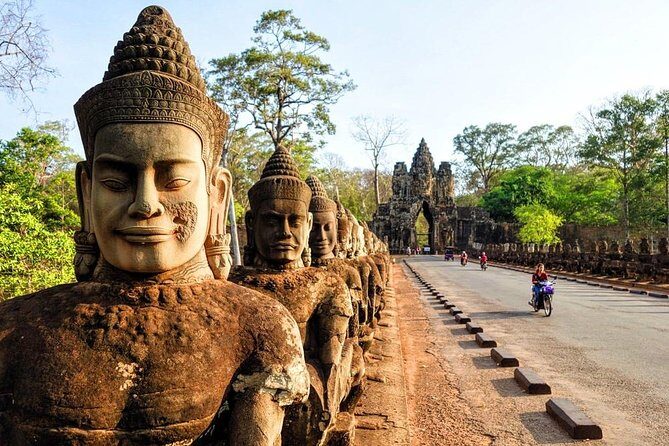 Angkor Wat Private Tour with English Speaking Driver, NO guide - Dress code and comfort rules you should plan around