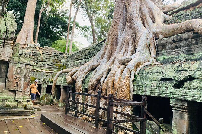 Angkor Wat Sunrise and Angkor Thom Sunset Tour - Banteay Kdei: shorter stop, meaningful payoff