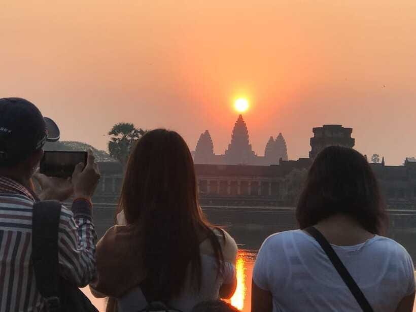 Angkor Wat Sunrise by Vintage Jeep – Private Tour - Value check: is $76 per person a smart buy?