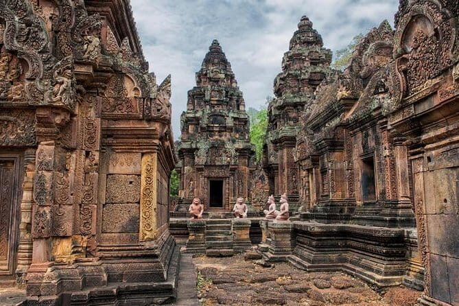 Angkor Wat Sunrise Small-Group 1-Day Tour from Siem Reap - Angkor Thom and Baphuon: walk the gate, climb for views
