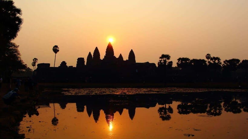 Angkor Wat: Sunrise: Ta Prohm and Bayon Temple Tour - Angkor Wat’s bas-reliefs and upper terraces: the 2-hour interior you’ll appreciate later