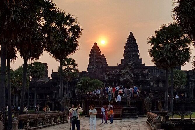 Angkor Wat Sunrise Tour - Terrace of the Elephants: a giant stage for ceremonies