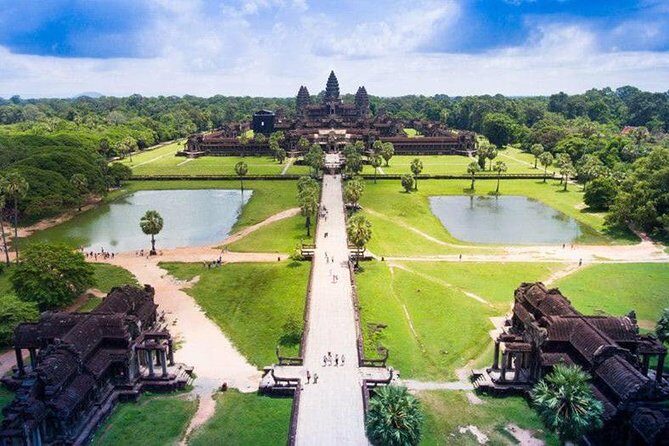 Angkor Wat Sunrise Tour - Dress code, shoes, and the breakfast timing trick