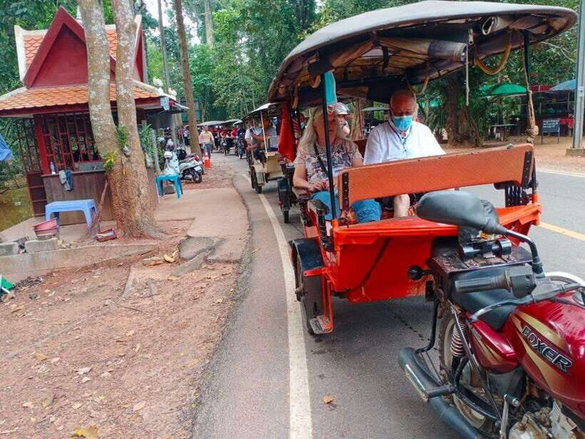 Angkor Wat Tour by Tuk-Tuk with English Speaking Driver - Angkor Thom and Bayon: the south gate and 216 smiling faces