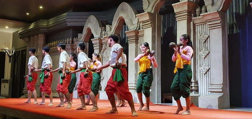Apsara Performance with Dinner include Pick up & Drop off - The Apsara Dance Show: Hindu and Buddhist Myths Told Through Hands