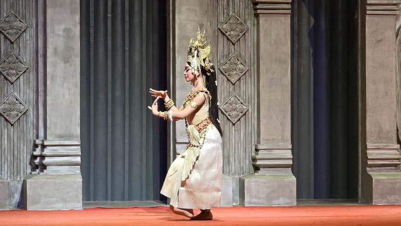 Apsara Performance with Dinner include Pick up & Drop off - Khmer Buffet Dinner: What You’ll Eat Before the Dancing Starts