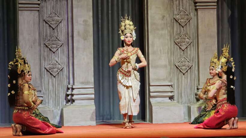Apsara Theater Performance include dinner & Hotel pick up - Dinner Before the Dances: Khmer Set-Menu Food, and How to Think About It