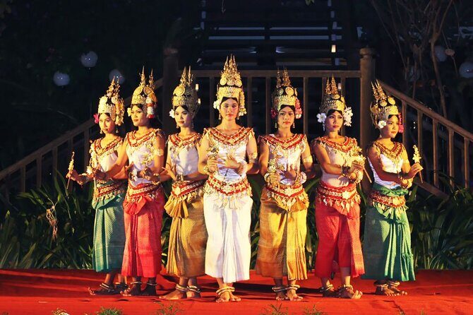 Apsara Theatre Performance include Dinner - The show itself: classical apsara plus folk dance in one sitting