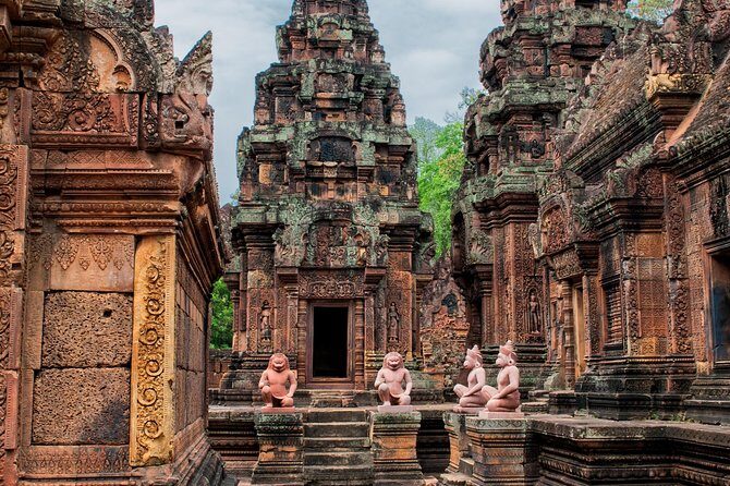 Banteay Srei and Big Tour from Siem Reap Small-Group - East Mebon: temple-on-lake views and why the water matters