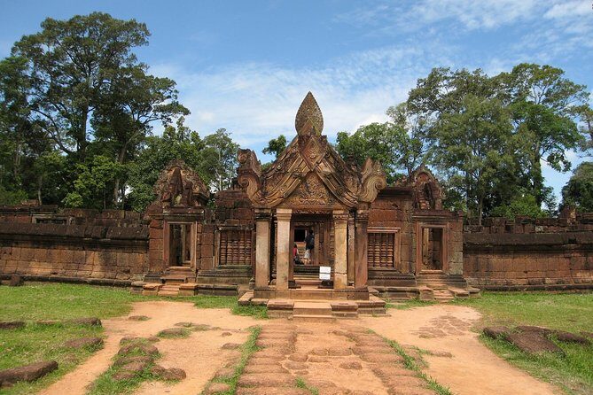 Banteay Srei and Big Tour from Siem Reap Small-Group - Preah Khan: the maze of pavilions and the Jayavarman VII connection