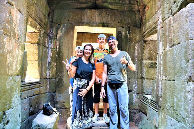 Banteay Srei and Grand Circuit Heritage Tour from Siem Reap - Your Full Day Plan Starting at 8:00 AM (and Ending with a Sunset Try)