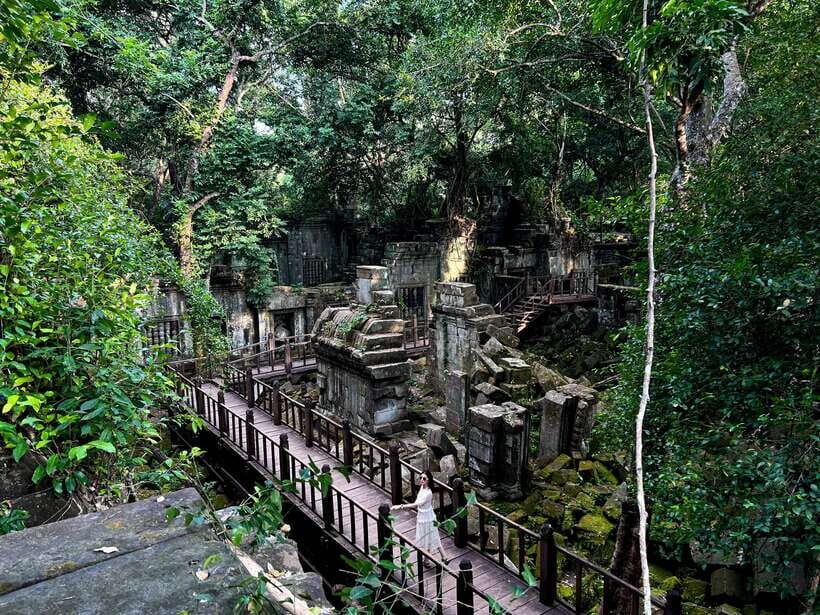 Banteay Srei, Beng Mealea and Kulen Mountain with Picnic - Kulen waterfall picnic: lunch by the falls and a proper cooling break