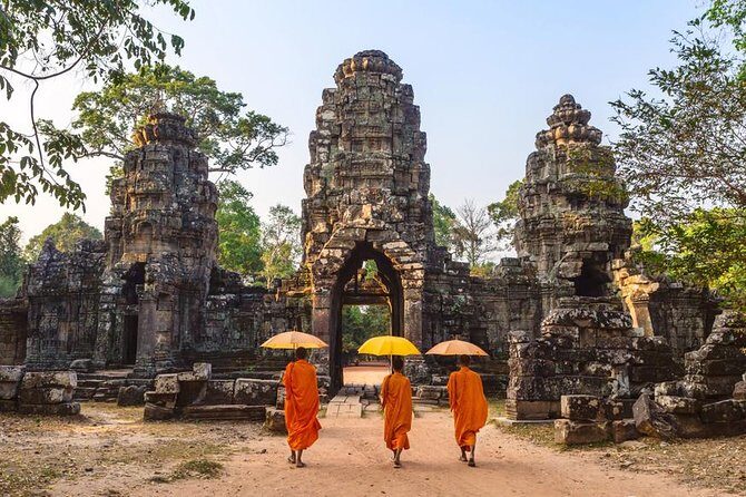 Best of Siem Reap 3-Day Private Tour to Angkor Wat & Tonle Sap - Banteay Srei: why this temple is often a favorite