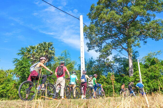 Cycle the Angkor Backroads with lunch / E-Bike or Tuk Tuk - Bayon and Angkor Thom: The Gate with Elephants and Giant Faces