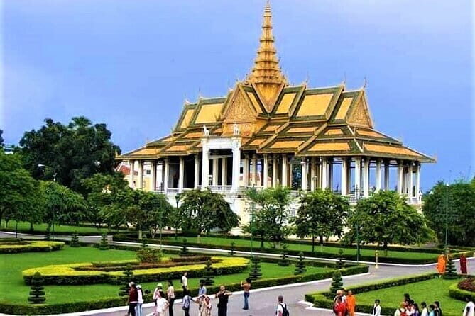 Day Trip from Sihanoukville to Phnom Penh for Cruise Passengers - The big trade-off: a long Phnom Penh day starts early