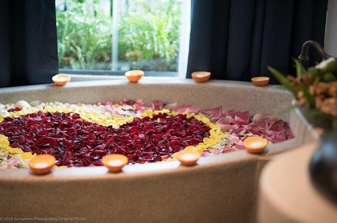 Four Hand Relaxing Oil Massage - Price and value: $38 for a 90-minute reset